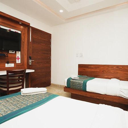 Hotel Kabir Palace Karol Bagh Нью-Дели Экстерьер фото