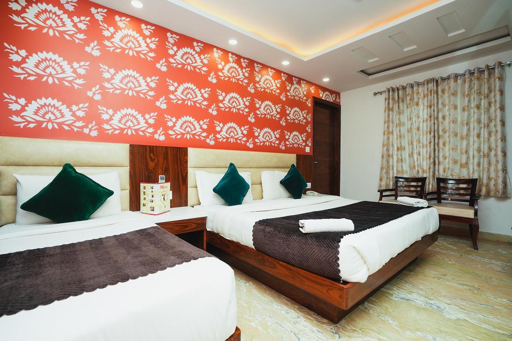 Hotel Kabir Palace Karol Bagh Нью-Дели Экстерьер фото