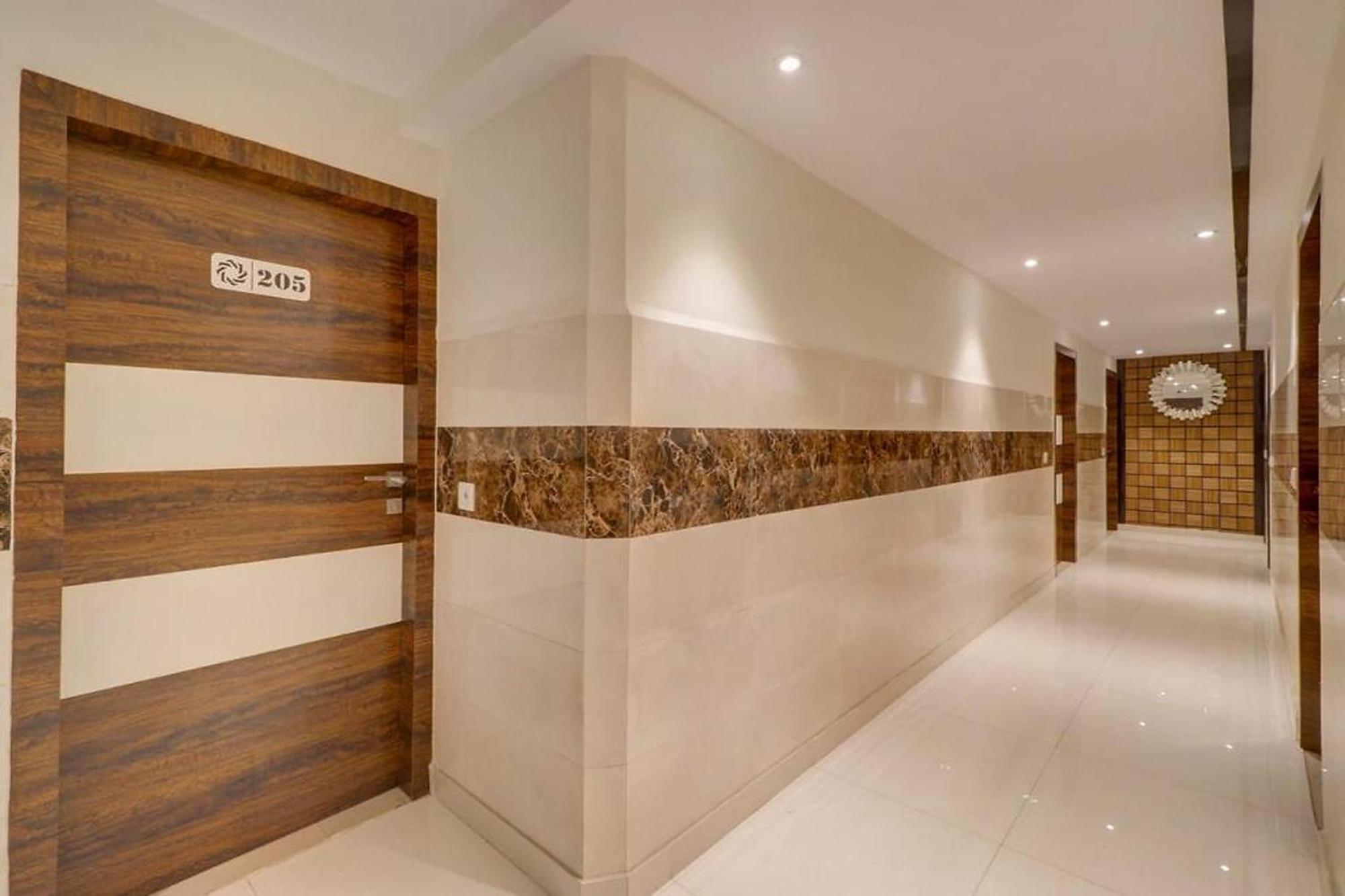Hotel Kabir Palace Karol Bagh Нью-Дели Экстерьер фото