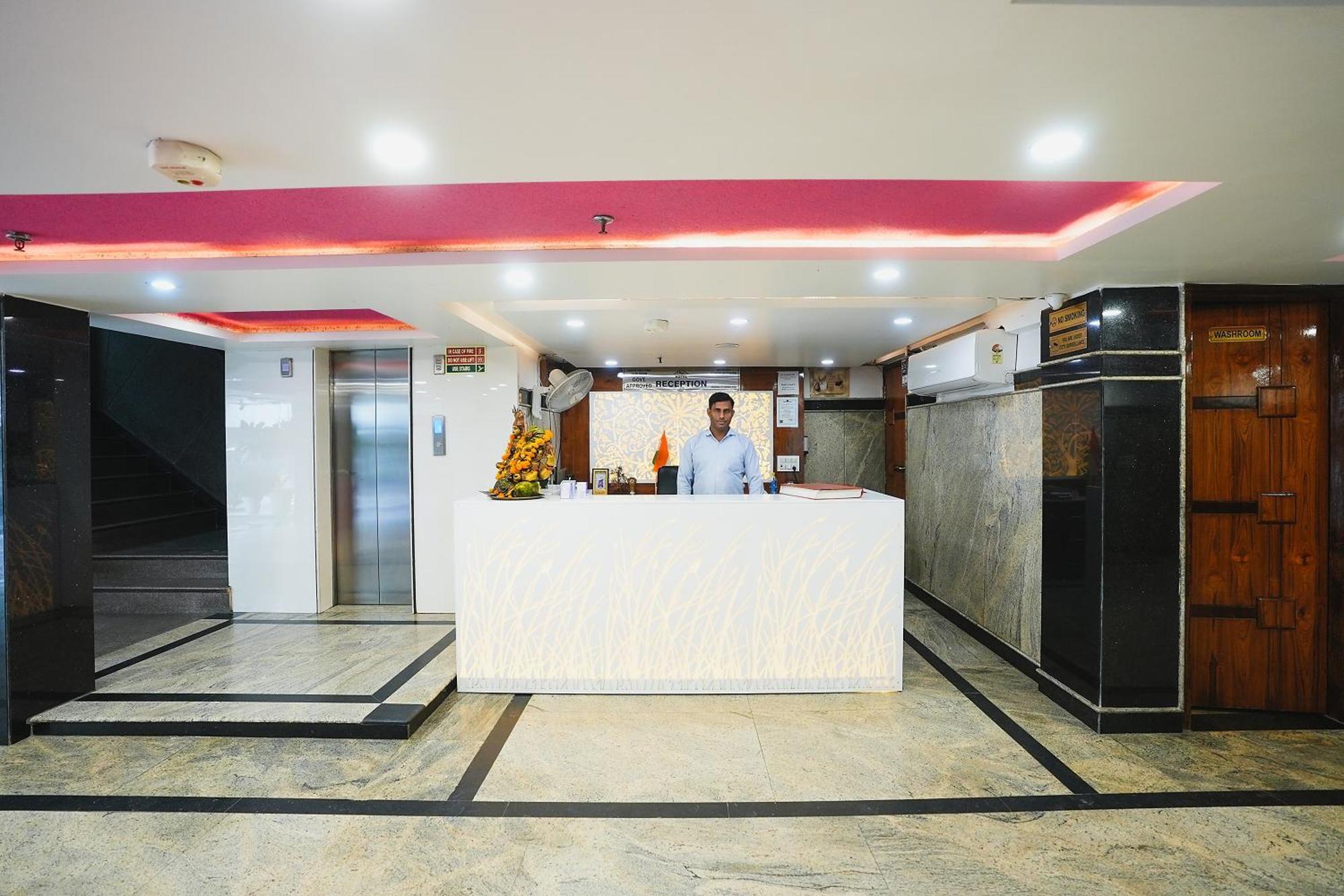 Hotel Kabir Palace Karol Bagh Нью-Дели Экстерьер фото